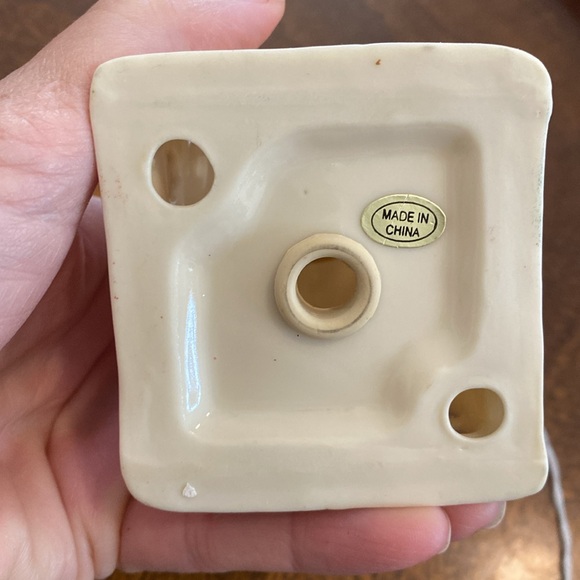 NWOT Ceramic Church with gold detail Ornament - Picture 7 of 9